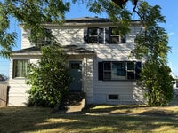 Building Photo - 127 E 14th St