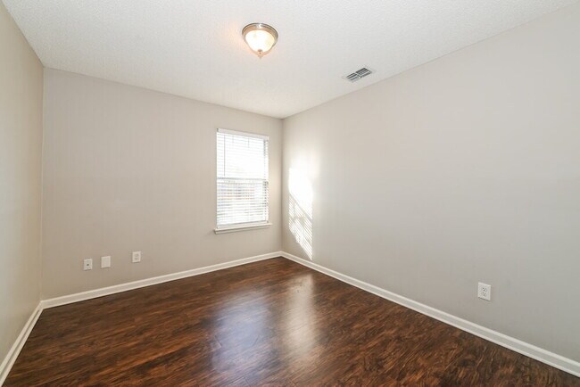 Building Photo - 11181 Coldfield Dr