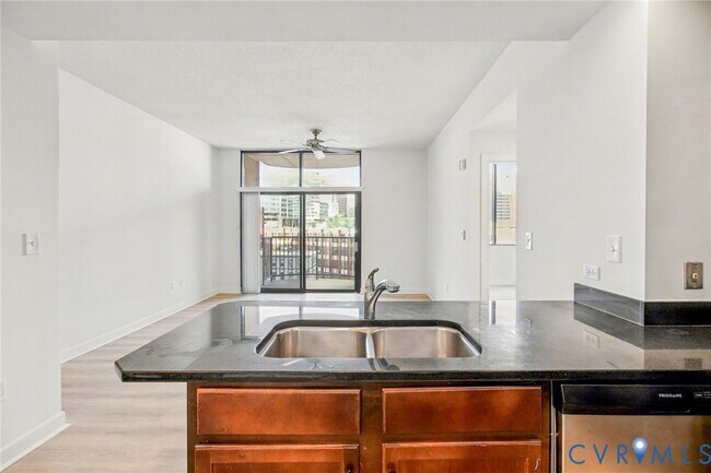 Building Photo - 1101 Haxall Point