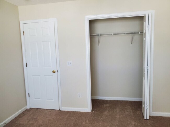Building Photo - Dunwoody Subdivision!  Close to Ft. Novose...