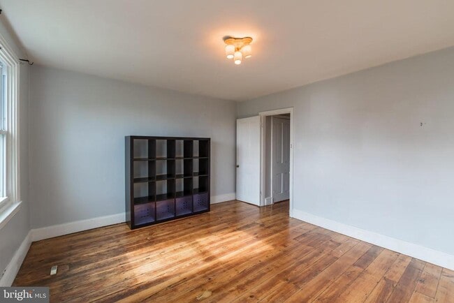 Building Photo - 1221 Marlborough St