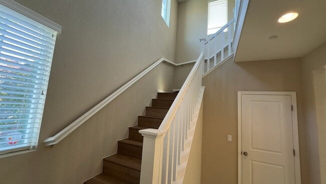 Building Photo - 2501 Chuck Hammond Dr