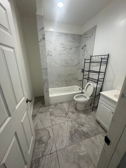 Building Photo - 4502 S Broadway