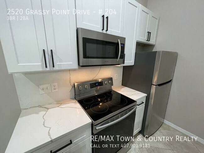 Building Photo - 2520 Grassy Point Dr