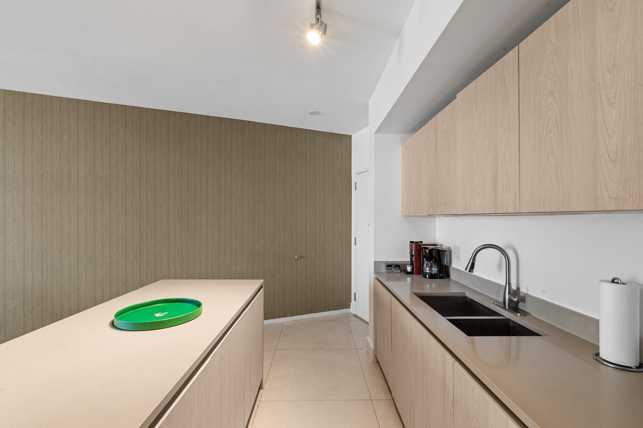 Building Photo - 4111 S Ocean Dr