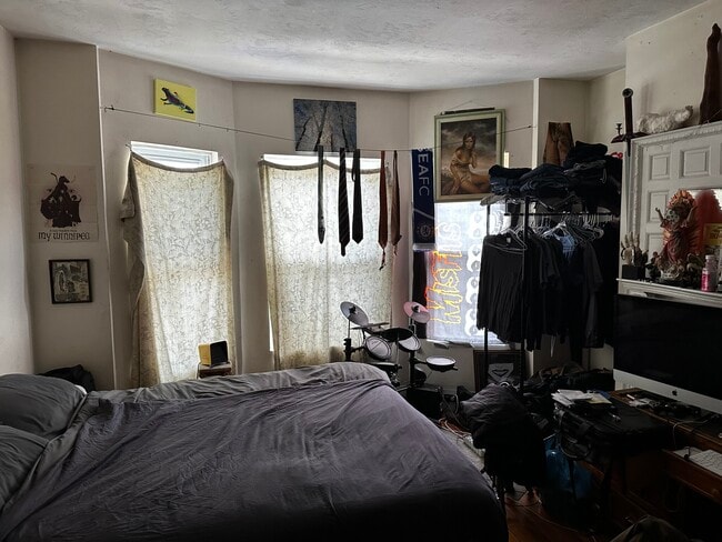 Building Photo - 40 Hooker St