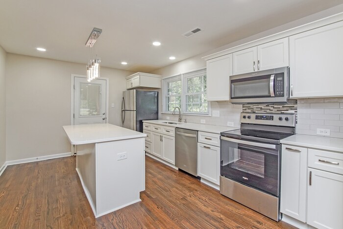 Building Photo - 812 Terrace View Dr