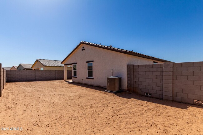 Building Photo - 1459 E Peggy Dr