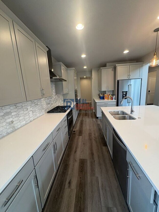 Building Photo - 5050 Coulee Trail