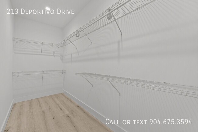 Building Photo - 213 Deportivo Dr