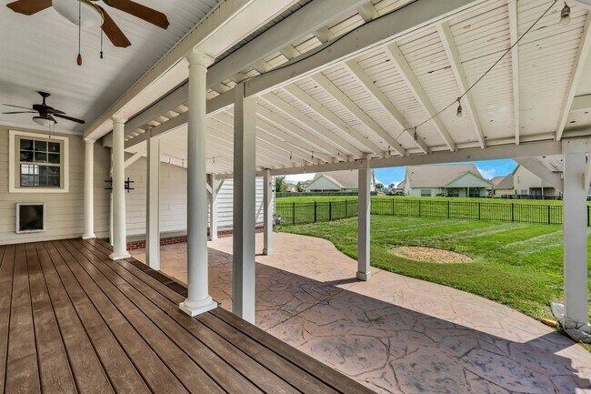 Building Photo - 1154 Buggy Cove