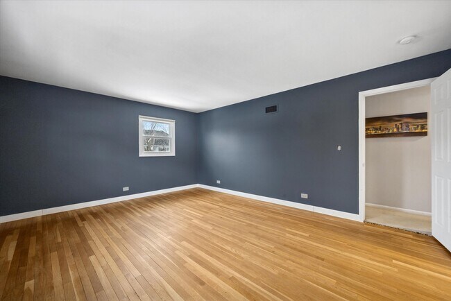 Building Photo - 602 Prairie Ave