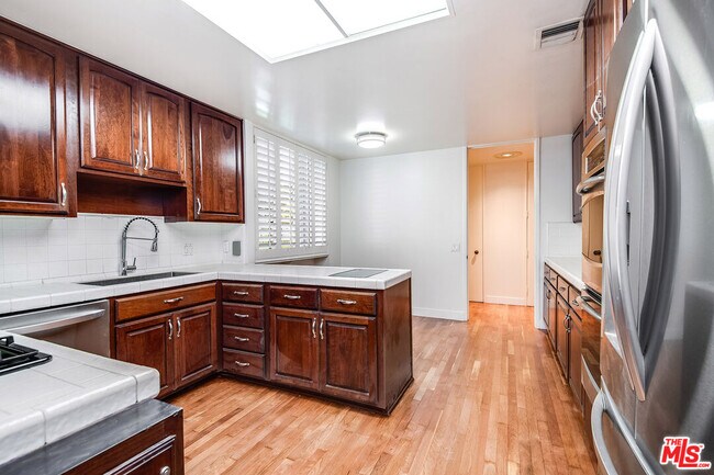 Building Photo - 211 S Spalding Dr