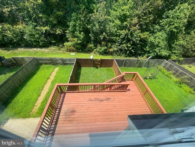 Building Photo - 327 Woodstream Blvd