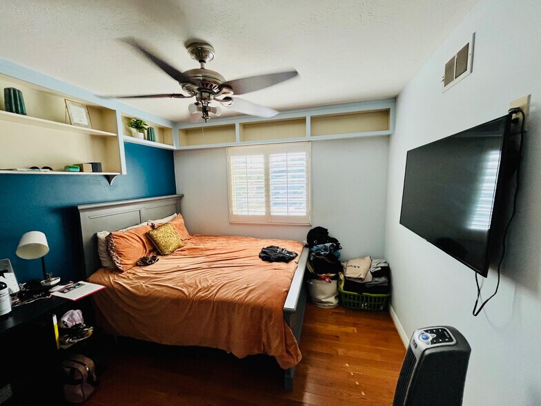 Building Photo - 21945 Centurion Way