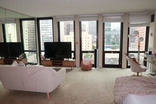 Building Photo - 1 E Scott St