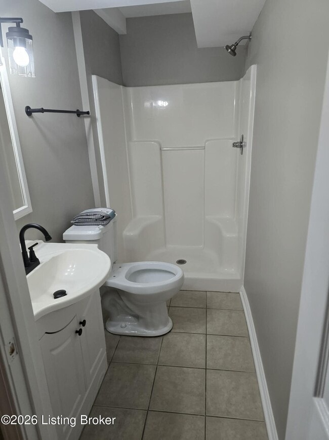 Building Photo - 6408 Mossy Oaks Dr