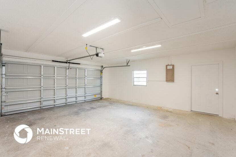Building Photo - 3151 Valley High Dr