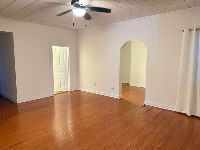 Building Photo - 316 S Broad St