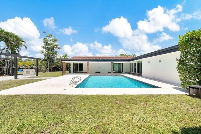 Building Photo - 7700 SW 139th Ter