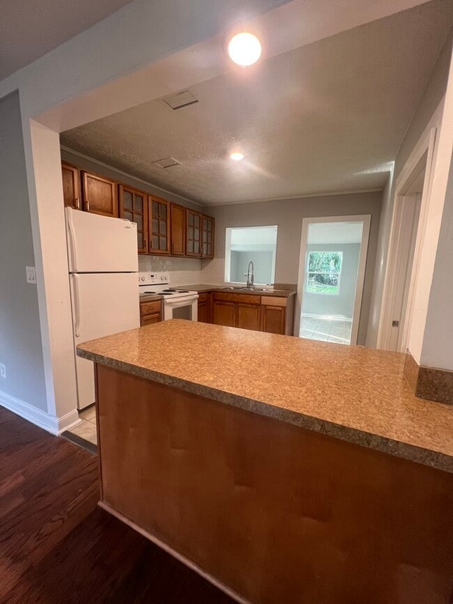 Building Photo - 3407 Rockwood Dr