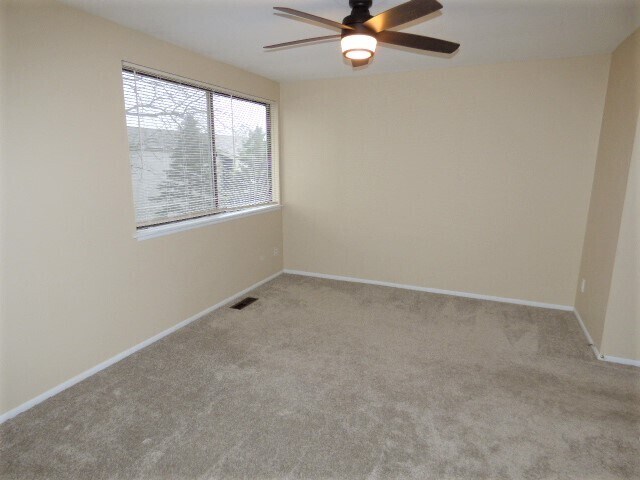 Building Photo - Hearthstone Condo