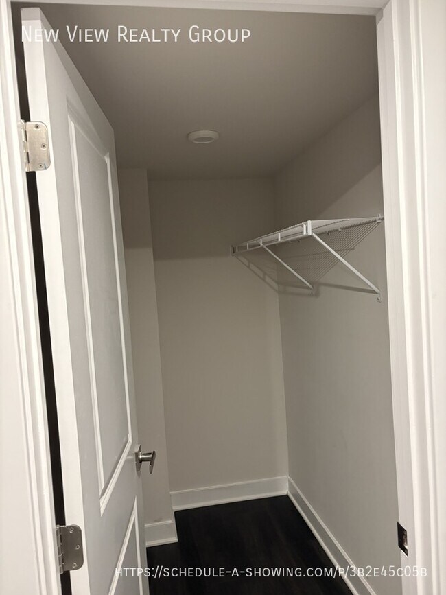 Building Photo - 7637 Griffins Gate Dr SW