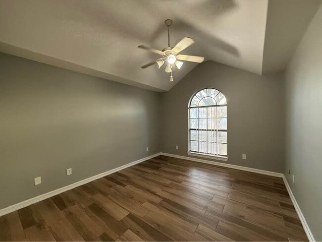 Building Photo - 2204 N 48th St
