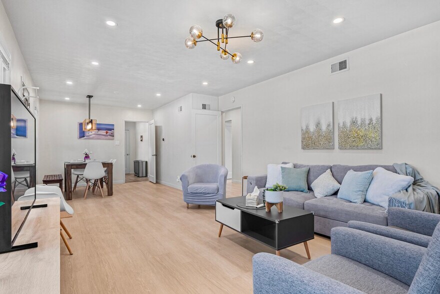 Building Photo - 2355 Arlene Dr