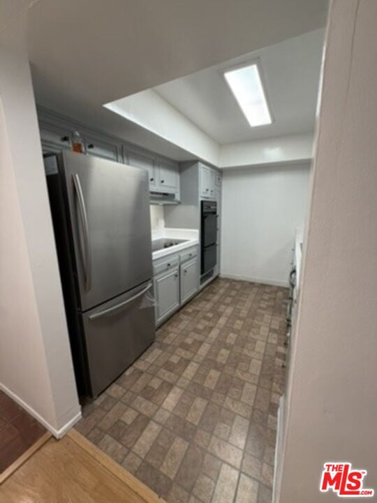 Building Photo - 5650 Cambridge Way