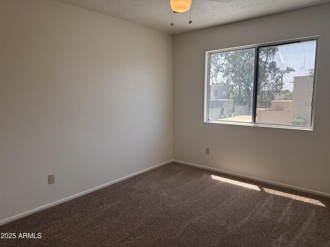 Building Photo - 14013 N 54th Ave