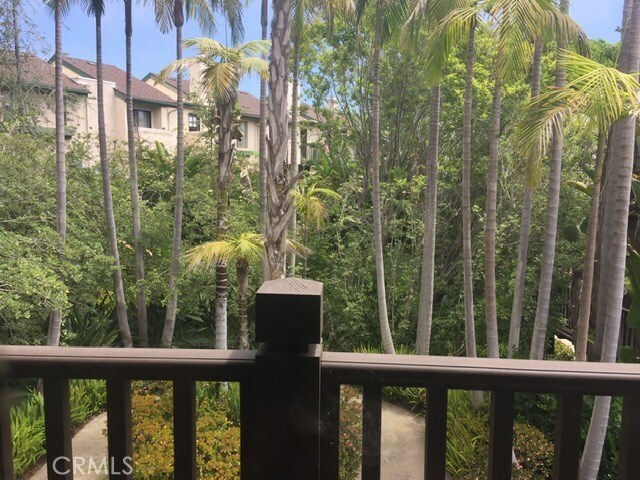 Building Photo - 8694 Villa La Jolla Dr