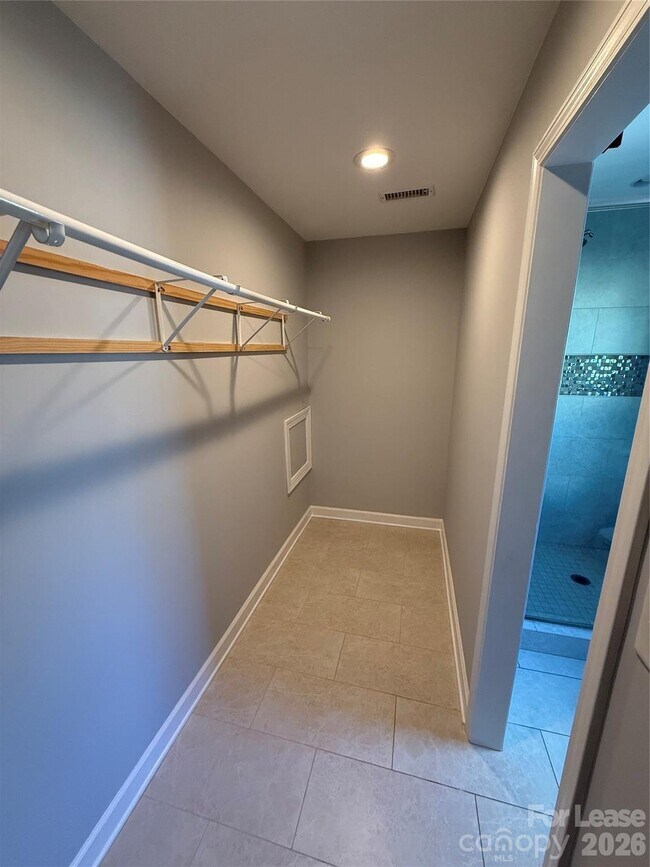 Building Photo - 3906 Crimson Wing Dr