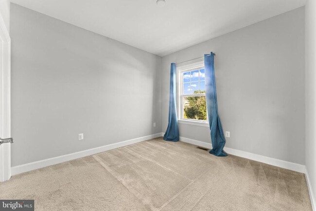 Building Photo - 10541 Hinton Wy