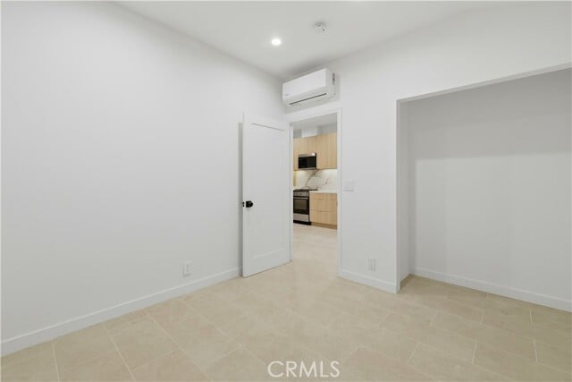 Building Photo - 7663 Sedan Ave