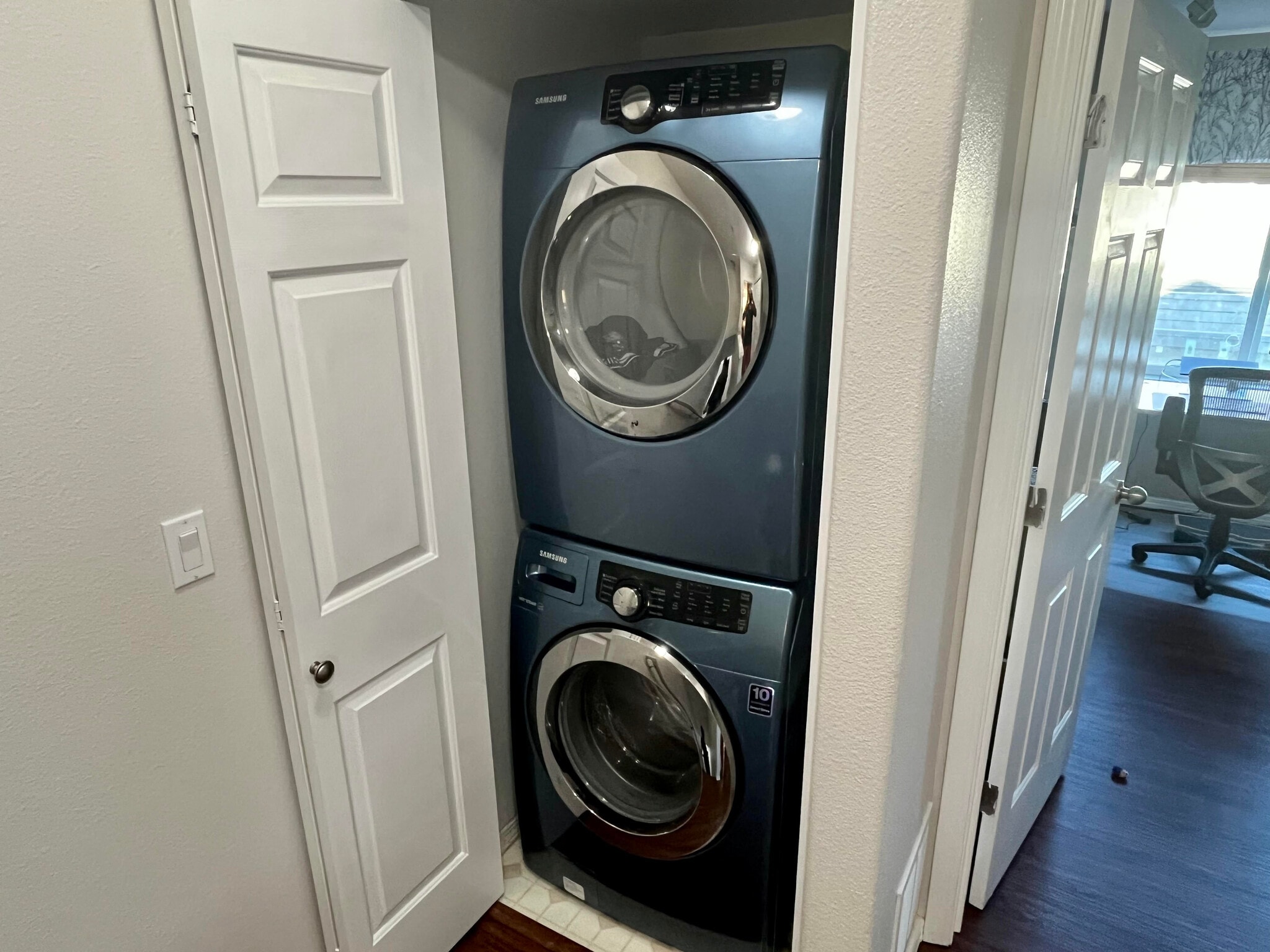 Laundry Closet - 13940 SW Scholls Ferry Rd