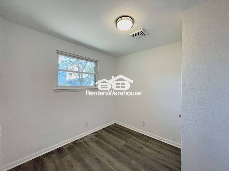 Building Photo - 138 Dupre Ave