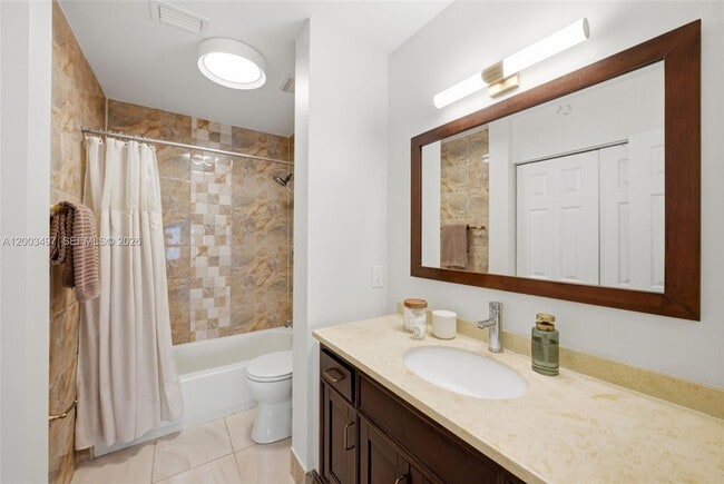 Building Photo - 327 Ives Dairy Rd