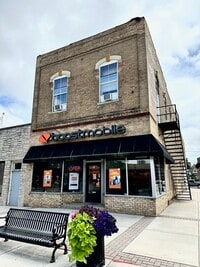Building Photo - 104 E Sumner St