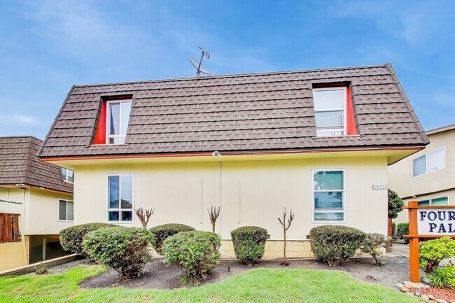 Building Photo - 1279 Ayala Dr