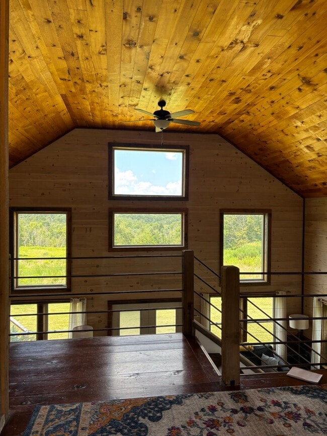 Building Photo - 663 Sterling Rd