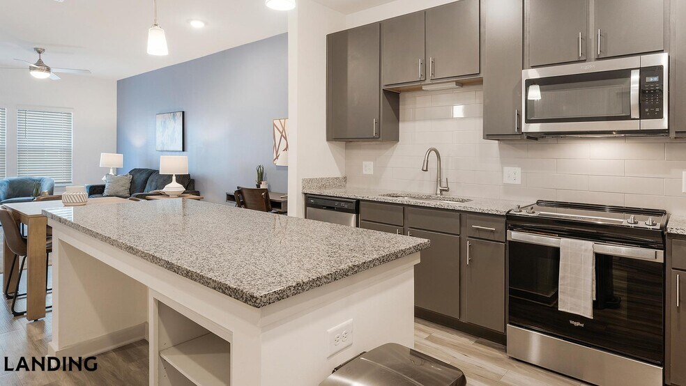 Building Photo - 6000 Front St