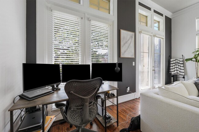 Building Photo - 5612 Kiam St