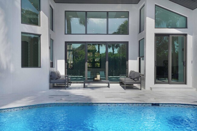 Building Photo - 3012 NW 61st St