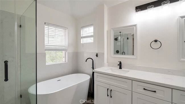Building Photo - 16 Celano Ct
