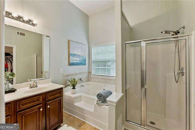 Building Photo - 313 Hidden Creek Ln