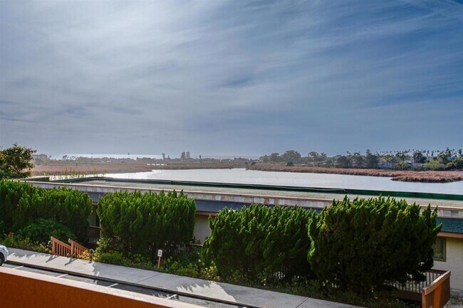 Building Photo - 2475 Jefferson St