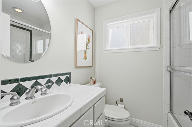 Building Photo - 1738 Manhattan Ave