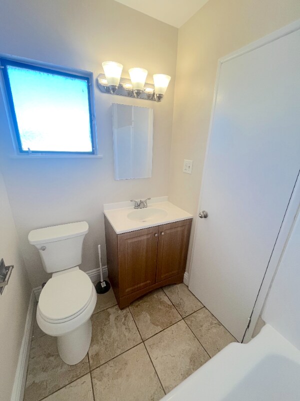 Building Photo - 513 W G St