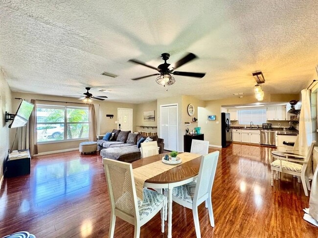 Building Photo - 8134 Winthrop Dr